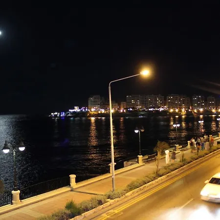 アパート Getawaysmalta - Blue Waters Apartment In Sliema スリーマ