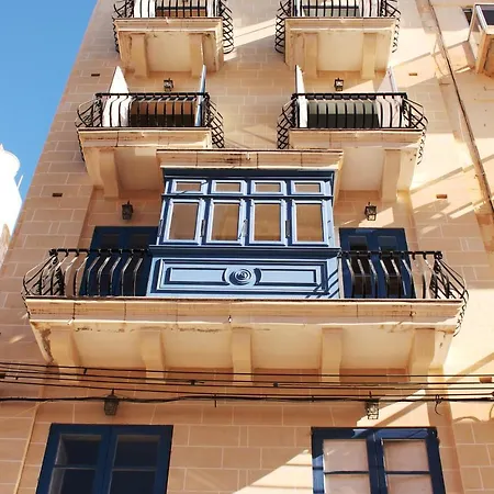 Getawaysmalta - Blue Waters Apartment In Sliema Sliema